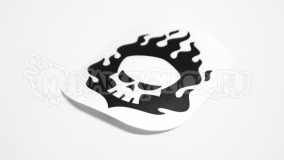 Наклейка на авто "Череп в огне"