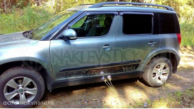Комплект наклеек-полос на борт автомобиля Шкода Yeti, вид 2