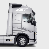 Наклейки "440 FH13" на Вольво серии FH