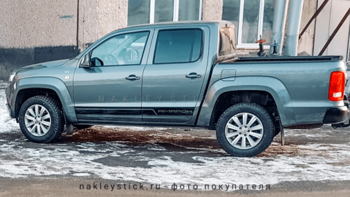 Комплект наклеек-полос на двери автомобиля Фольксваген Амарок, вид 5