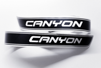 Комплект наклеек-полос CANYON на борт автомобиля Volkswagen Amarok, вид 2