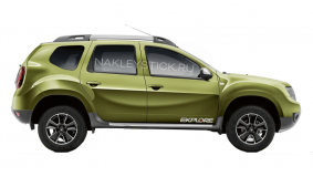 Наклейка "Explore" на Renault Duster