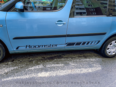 Комплект акцентных полос на борт автомобиля Шкода Roomster, вид 1