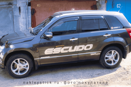 Комплект наклеек "Escudo" на Suzuki