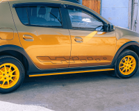 Наклейки "Спортивная графика" на борт Renault, вид 5