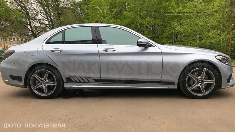 Акцентные полоски наклейки на борт Mercedes-Benz C-class пример 5 Акцентные полоски наклейки на борт Mercedes-Benz C-class пример 5