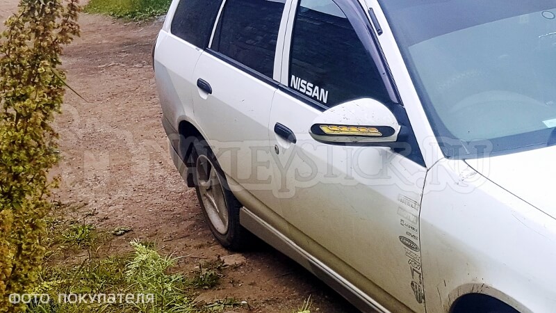 Наклейка на авто Nissan пример 3